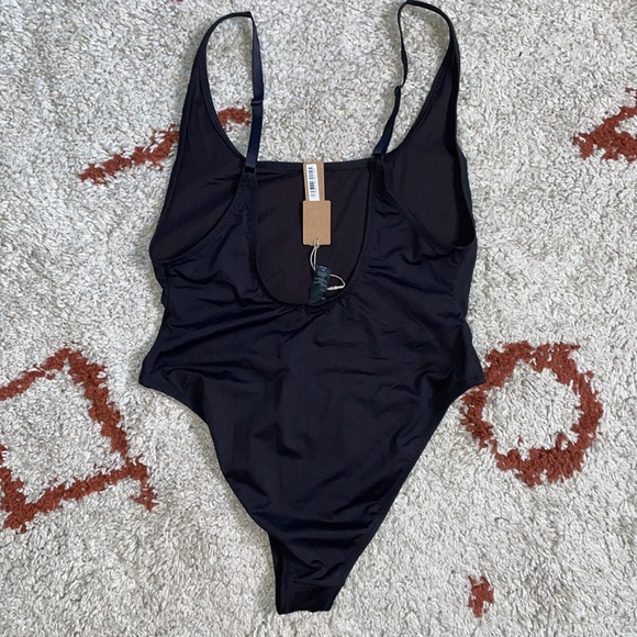 NWT- SKIMS- Scoop Neck One Piece- Onyx- XL - Picture 4 of 10